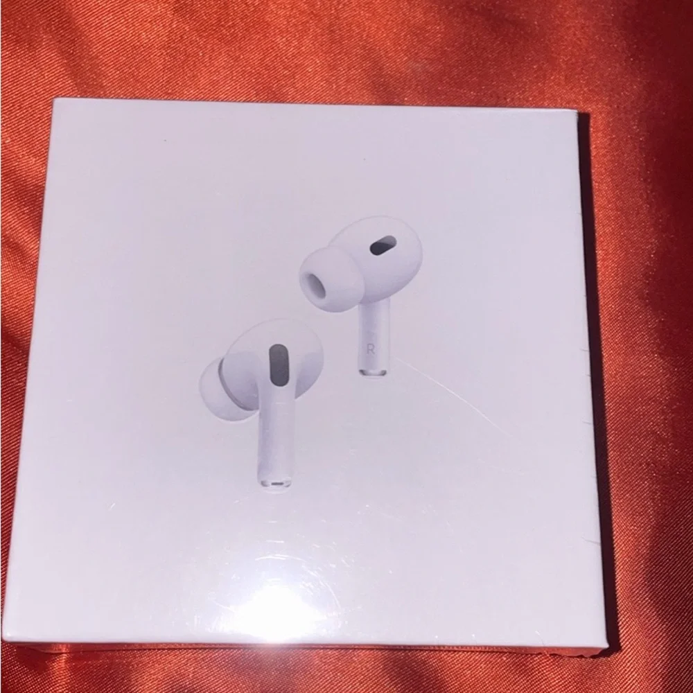 Apple AirPods Pro with MagSafe Case